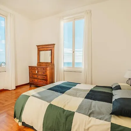 בית נופש Elegance On The Sea - With Wifi 200 Meters From The Sea *